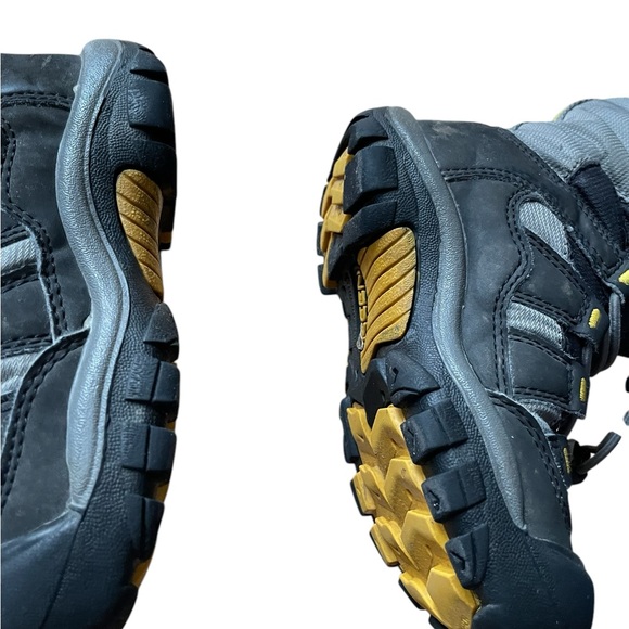 Keen Black and Gray Winter Boots - Picture 4 of 7